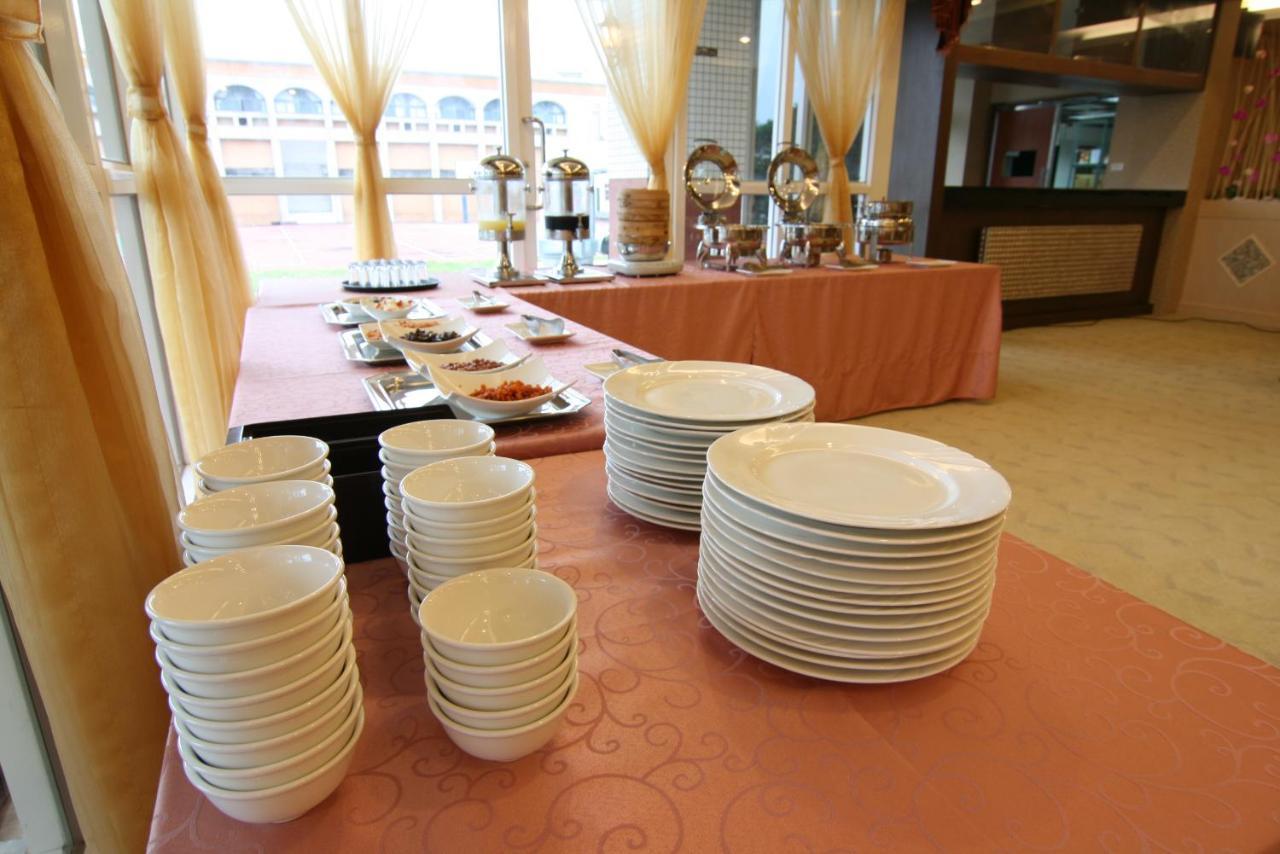 East Coast Sea View Hotel Chenggong Exterior photo